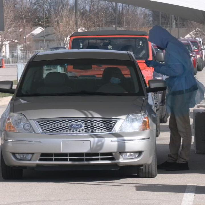 Vehicles lined up at Churchill Downs COVID-19 testing site (Jan. 10, 2022)